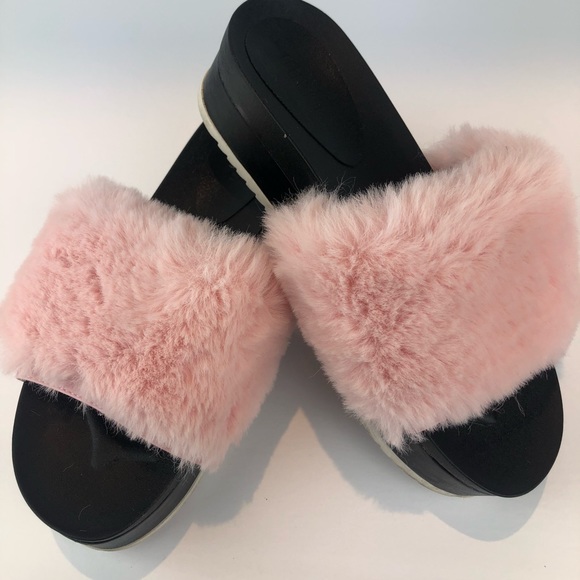 forever 21 fur slides